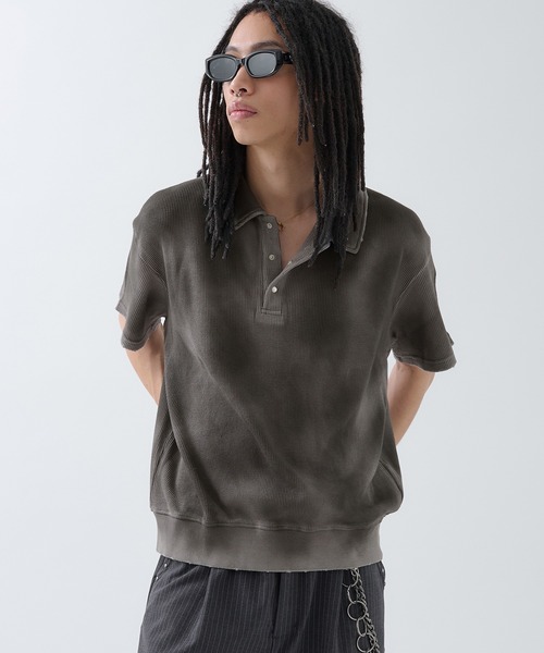 ANDER HUNK（アンダーハンク）の「Hard Spray Thermal Polo / ハードスプレーサーマルポロ（ポロシャツ・メンズ・グレー/レッド/杢グレー・MEDIUM/LARGE）」の7枚目の写真