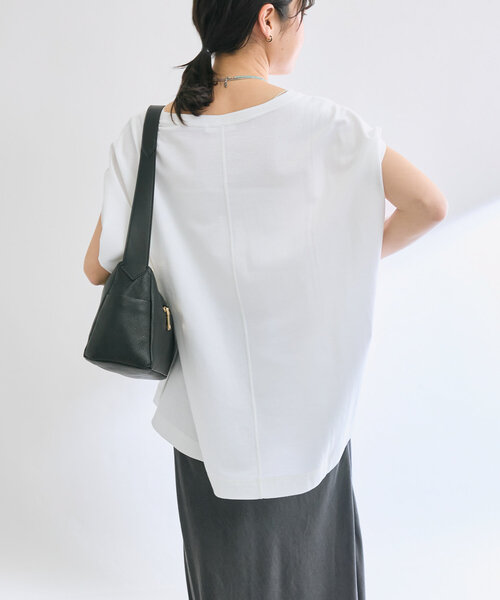 RIVE DROITE（リヴドロワ）の「【汗染み防止/インせずに決まる】ガードスウェットフォルムカットソー（Tシャツ/カットソー・レディース・ライトベージュ/グレー系その他/オフホワイト・FREE）」の10枚目の写真
