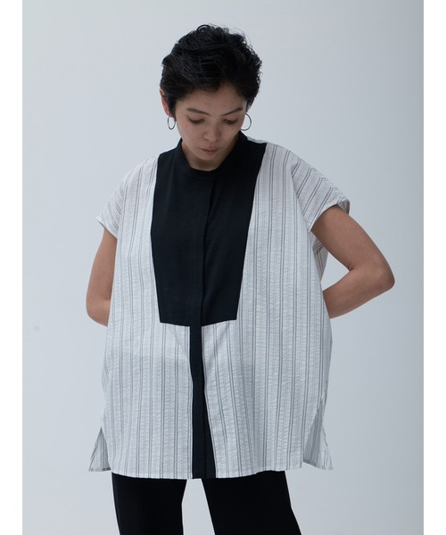 Brown&Street(ブラウンアンドストリート)の「サッカーストライプヨークシャツ(シャツ/ブラウス・レディース・ブラック/ホワイト・FREE)」の4枚目の写真