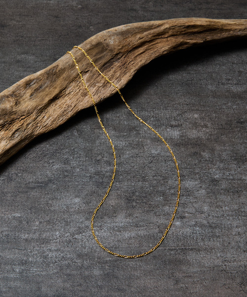 THEFT(セフト)の「THEFT セフト / K18GP FIGARO CHAIN NECKLACE シルバー925フィガロチェーンネックレス 60cm 18金コーティング(ネックレス・メンズ・ゴールド・60cm)」の4枚目の写真