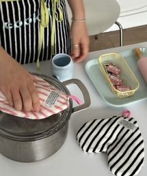Made in I（メイドインアイ）の「multi heart oven mitt（キッチンツール）」