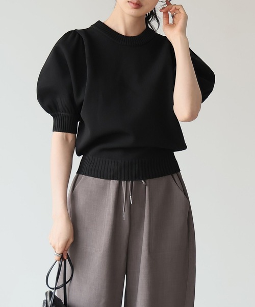 itto...（イット）の「【軽い着心地＆美シルエット】パフスリーブニットトップス（ニット/セーター・レディース・ブラック/アイボリー/オフホワイト/チャコール・M）」の4枚目の写真