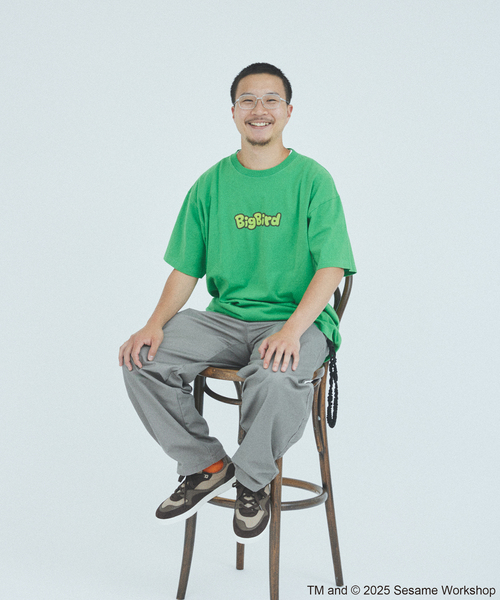 JOURNAL STANDARD（ジャーナルスタンダード）の「セサミストリート meets JOURNAL STANDARD 別注プリントTシャツ（Tシャツ/カットソー・メンズ・ブラック系その他/ホワイト×ホワイト/ホワイト系その他/ライトグリーン/ピンク/ブラックミックス・SMALL/MEDIUM/LARGE）」の21枚目の写真