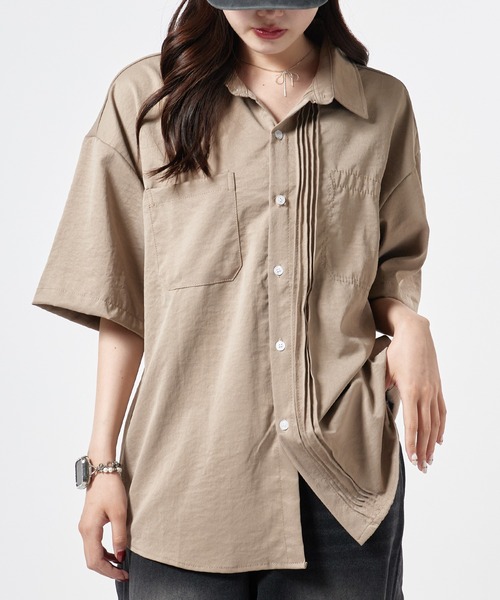 セール】Short-sleeved shirt with pin-tuck design