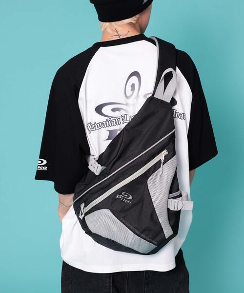 00‘ｓ　PIKO ピコ　ワンショルダーバッグ　ネイビー　黒　Y2K y2k PIKO ワンショルダーバッグ ネイビー スリングバッグ - メルカリ