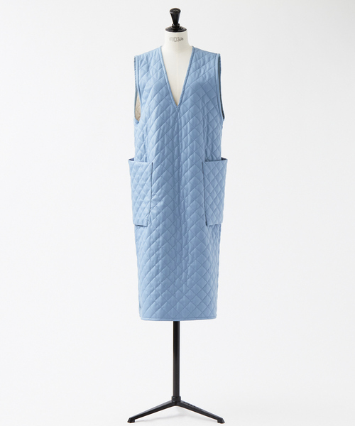 DESIGNWORKS(デザインワークス)の「フェイクレザーキルトジャンパースカート(ワンピース・レディース・サックスブルー/アイボリー・38)」の6枚目の写真