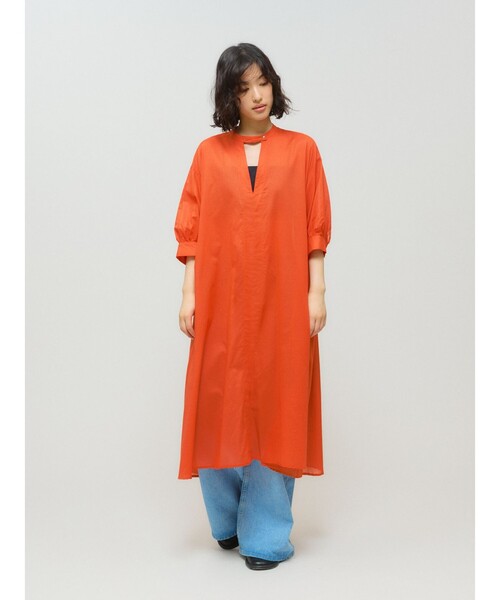 MIDIUMISOLID(ミディウミソリッド)の「MIDIUMISOLID for Ladies スタンドカラースキッパーワンピース(ワンピース・レディース・アイボリー/ブラック/イエロー/オレンジ・FREE)」の4枚目の写真