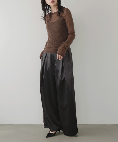 LIAN（リアン）の「サテンタックワイドパンツ（スラックス・レディース・グレイッシュベージュ/ブラック/アイボリー/ブラウン・FREE）」の19枚目の写真