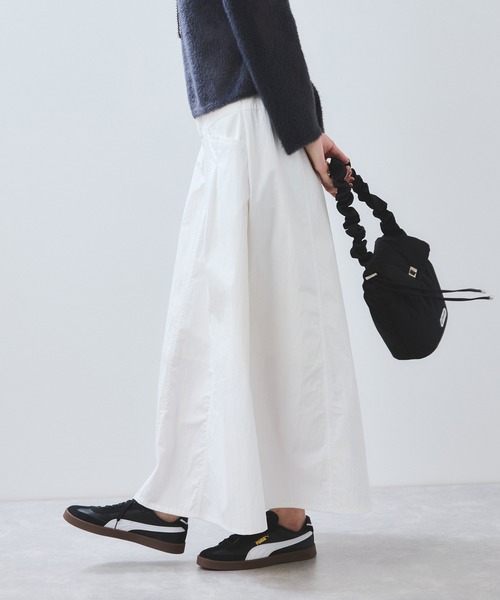 VIS（ビス）の「ウエスト切替デザインフレアスカート（スカート・レディース・ブラック/オフホワイト・FREE）」の7枚目の写真