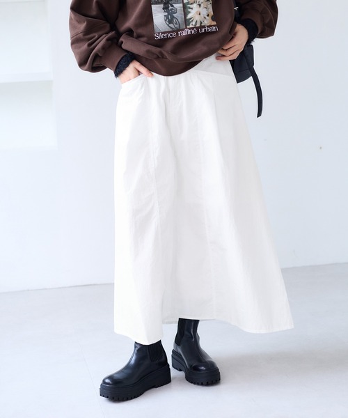 VIS（ビス）の「ウエスト切替デザインフレアスカート（スカート・レディース・ブラック/オフホワイト・FREE）」の11枚目の写真