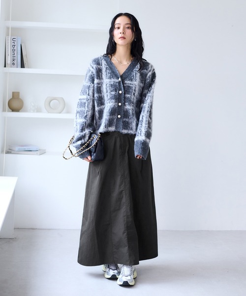 VIS（ビス）の「ウエスト切替デザインフレアスカート（スカート・レディース・ブラック/オフホワイト・FREE）」の14枚目の写真