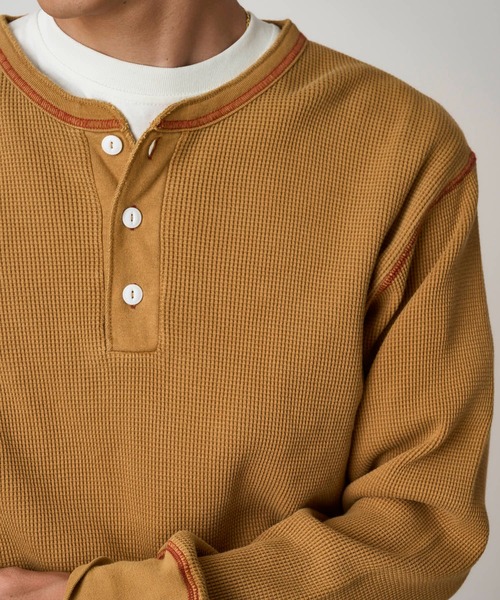 Healthknit(ヘルスニット)の「Healthknit WAFFLE HENLEY|ヘルスニットワッフルヘンリー(Tシャツ/カットソー・メンズ・ピンクベージュ/キャメル・M/L/S/XL)」の3枚目の写真