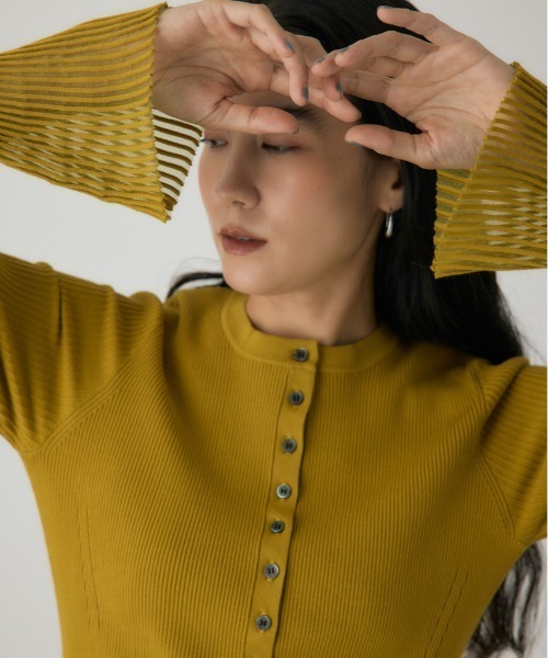 crie conforto(クリーコンフォルト)の「スリーブシアーリブカーディガン 冬服 / 長袖 / 羽織り(カーディガン/ボレロ・レディース・ブラック/マスタード/オフホワイト・FREE)」の1枚目の写真
