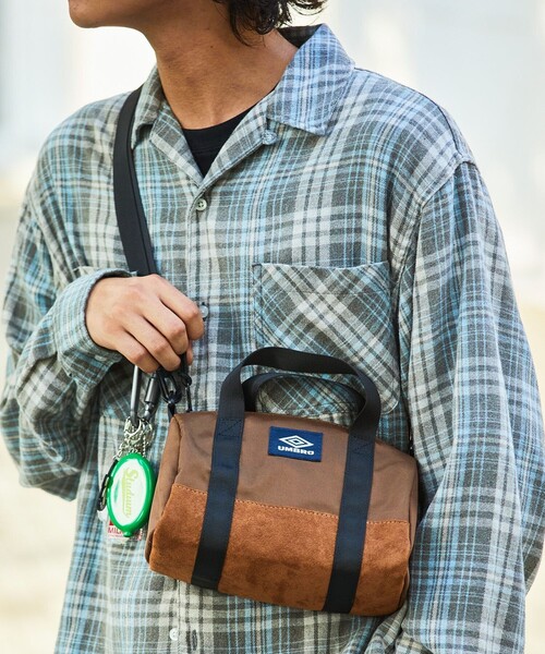 UMBRO(アンブロ)の「UMBRO/アンブロ 【新色追加】SP CLASSIC MINI BOSTON BAG/別注 クラシック ミニ ボストンバッグ/ショルダーバッグ(ショルダーバッグ・メンズ・ブラック/ブラウン/オフホワイト・ONE SIZE)」の5枚目の写真