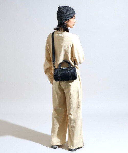 UMBRO(アンブロ)の「UMBRO/アンブロ 【新色追加】SP CLASSIC MINI BOSTON BAG/別注 クラシック ミニ ボストンバッグ/ショルダーバッグ(ショルダーバッグ・メンズ・ブラック/ブラウン/オフホワイト・ONE SIZE)」の6枚目の写真