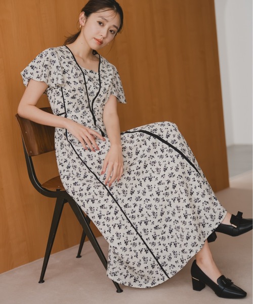 MOSCHINO 新作 大人気即完売ワンピース MOSCHINO 新作 大人気即完売ワンピース