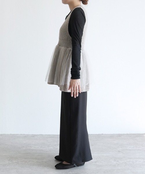 reca（レカ）の「ニット×チュールVネックペプラムベスト（ベスト・レディース・ブラック/グレイッシュベージュ・M）」の17枚目の写真