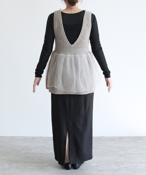 reca（レカ）の「ニット×チュールVネックペプラムベスト（ベスト・レディース・ブラック/グレイッシュベージュ・M）」の18枚目の写真