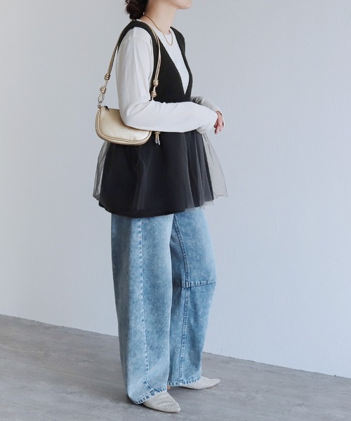 reca（レカ）の「ニット×チュールVネックペプラムベスト（ベスト・レディース・ブラック/グレイッシュベージュ・M）」の6枚目の写真