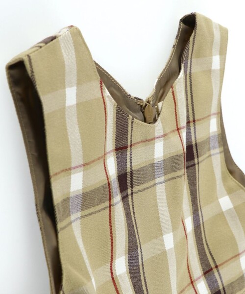 BRANSHES（ブランシェス）の「【おそろい】チェックジャンパースカート（ジャンパースカート・キッズ・ベージュ/ネイビー・100/120/140/130/90/80/110/150）」の6枚目の写真
