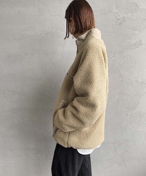 GYMPHLEX（ジムフレックス）の「[GYMPHLEX/ジムフレックス] COZY LIGHT ボアフリースブルゾン（ブルゾン・レディース・チャコールグレー/ベージュ/オフホワイト・M/L）」の9枚目の写真