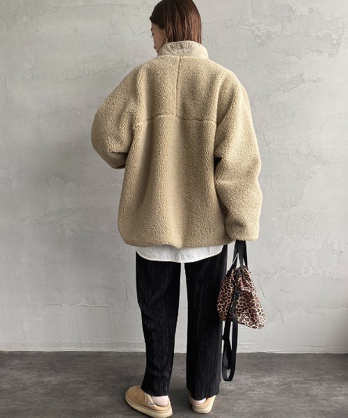 GYMPHLEX（ジムフレックス）の「[GYMPHLEX/ジムフレックス] COZY LIGHT ボアフリースブルゾン（ブルゾン・レディース・チャコールグレー/ベージュ/オフホワイト・M/L）」の13枚目の写真