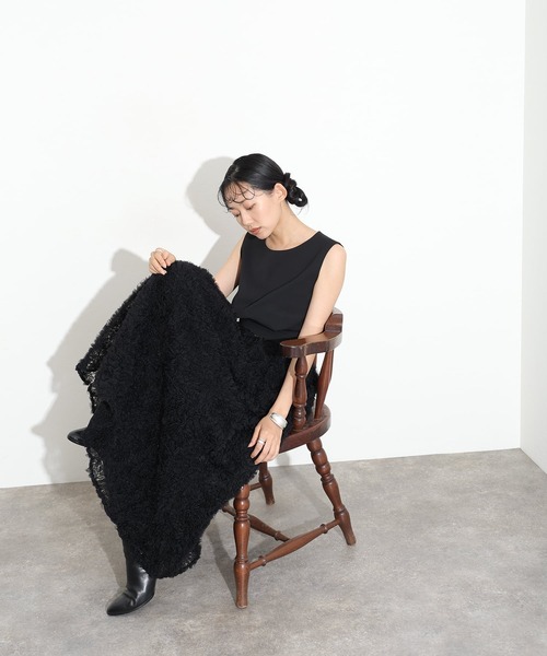 atlo(アトロ)の「ミモレ丈&ノースリーブ フォーマル チュール モコモコ セットアップ バックジップセレモニー 結婚式 二次会 パーティー ドレス オケージョンドレス 同窓会 成人式 お呼ばれ 謝恩会 20代 30代(ドレス・レディース・ブラック/ベージュ系その他/チャコール・M)」の5枚目の写真