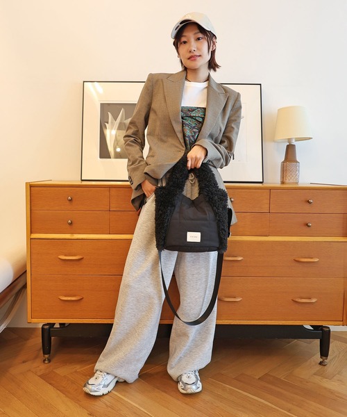 COLDE （コルデ）の「フェイクファー×キルティング2wayトートバッグ（トートバッグ・レディース・モカ/アイボリー/ブラック・FREE）」の21枚目の写真