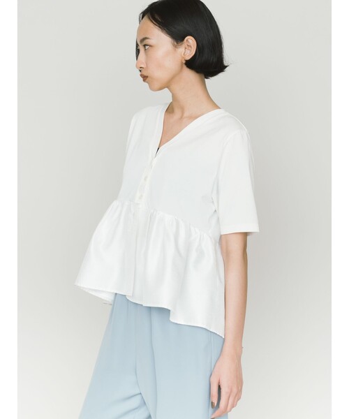 MIDIUMISOLID(ミディウミソリッド)の「MIDIUMISOLID for Ladies ウーブン スイッチング 2way ペプラム(Tシャツ/カットソー・レディース・ブラック/オフホワイト/ライトグレー・FREE)」の19枚目の写真