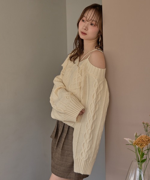 mideal(マイディール)の「one shoulder cable knit / ワンショルケーブルニット(ニット/セーター・レディース・アイボリー/ブルーグリーン/ボルドー・FREE)」の20枚目の写真