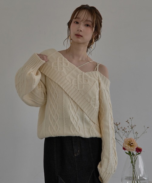 mideal(マイディール)の「one shoulder cable knit / ワンショルケーブルニット(ニット/セーター・レディース・アイボリー/ブルーグリーン/ボルドー・FREE)」の17枚目の写真