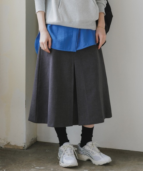 AO2(アオズ)の「Velvet Belted Pleated Skirt / ベロアベルト プリーツスカート(スカート・レディース・ブラウン/グレー・FREE)」の15枚目の写真