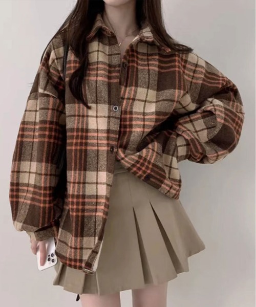 kirakiraShop(キラキラショップ)の「裏起毛 チェック柄 オーバーサイズ シャツ(シャツ/ブラウス・レディース・ブラウン/ブルー/レッド・FREE)」の4枚目の写真
