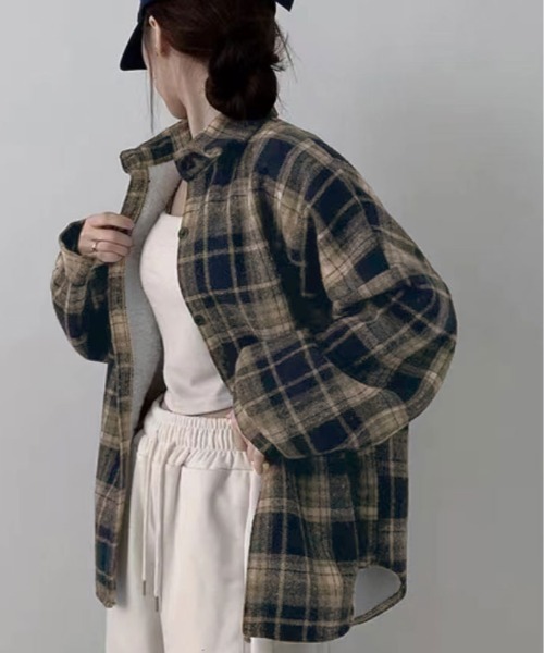 kirakiraShop(キラキラショップ)の「裏起毛 チェック柄 オーバーサイズ シャツ(シャツ/ブラウス・レディース・ブラウン/ブルー/レッド・FREE)」の17枚目の写真