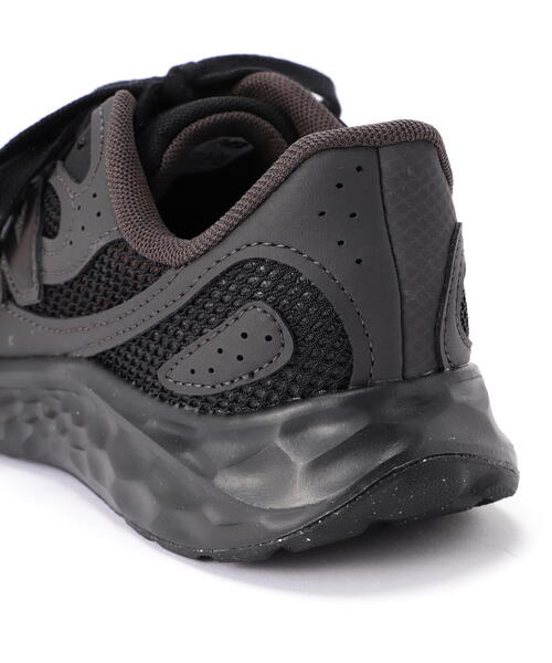 FREE'S MART（フリーズマート）の「〈ｎｅｗ　ｂａｌａｎｃｅ〉ＦｒｅｓｈＦｏａｍＡｒｉｓｈｉＶ４（スニーカー・レディース・グレー/ブラック・24/23）」の6枚目の写真