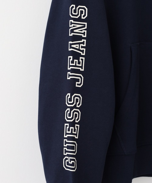 GUESS JEANS(ゲスジーンズ)の「GUESS JEANS GJ HOOD OS PRINTED LOGO SWEAT ゲス プリントロゴ プルオーバーパーカー フーディー(パーカー・メンズ・ネイビー/ホワイト・XL/L/M)」の11枚目の写真