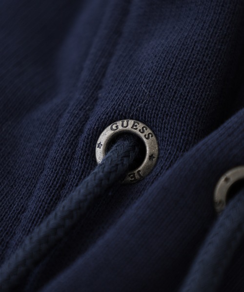 GUESS JEANS(ゲスジーンズ)の「GUESS JEANS GJ HOOD OS PRINTED LOGO SWEAT ゲス プリントロゴ プルオーバーパーカー フーディー(パーカー・メンズ・ネイビー/ホワイト・XL/L/M)」の14枚目の写真