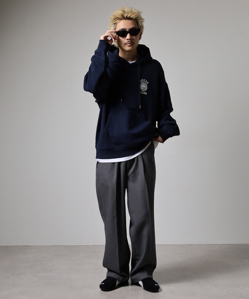 GUESS JEANS(ゲスジーンズ)の「GUESS JEANS GJ HOOD OS PRINTED LOGO SWEAT ゲス プリントロゴ プルオーバーパーカー フーディー(パーカー・メンズ・ネイビー/ホワイト・XL/L/M)」の20枚目の写真