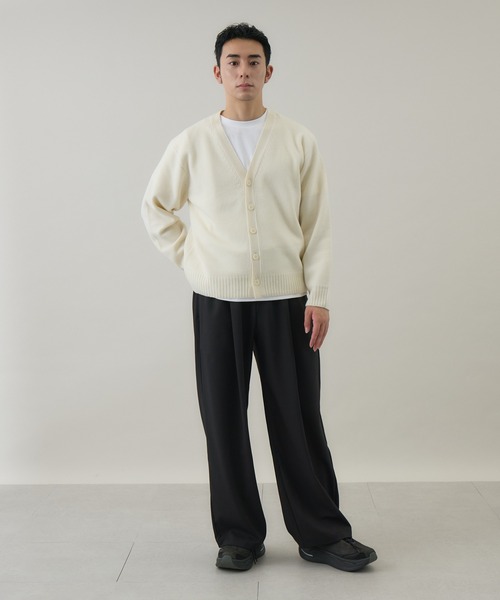 kuros'(クロス)の「【kuros’オリジナル】ウールカシミヤ Vネックノーマルカーディガン(カーディガン/ボレロ・メンズ・ホワイト/チャコールグレー/ブラック・X-LARGE/LARGE)」の19枚目の写真