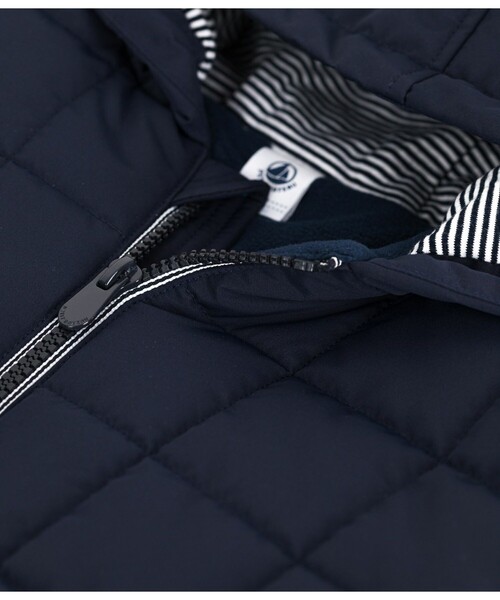 PETIT BATEAU(プチバトー)の「中綿入りフードジャケット(ダウンジャケット/コート・キッズ・ネイビー・4YEAR/5YEAR/3YEAR)」の6枚目の写真