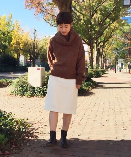 Kastane（カスタネ）の「コーデュロイ台形SK（スカート・レディース・インディゴブルー/カーキ/アイボリー・1/2）」の16枚目の写真