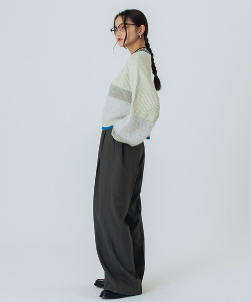 ROSE BUD（ローズバッド）の「CROPPED BLOKING KNIT（ニット/セーター・レディース・ブルー/ベージュ/レッド/グリーン・ONE SIZE）」の11枚目の写真