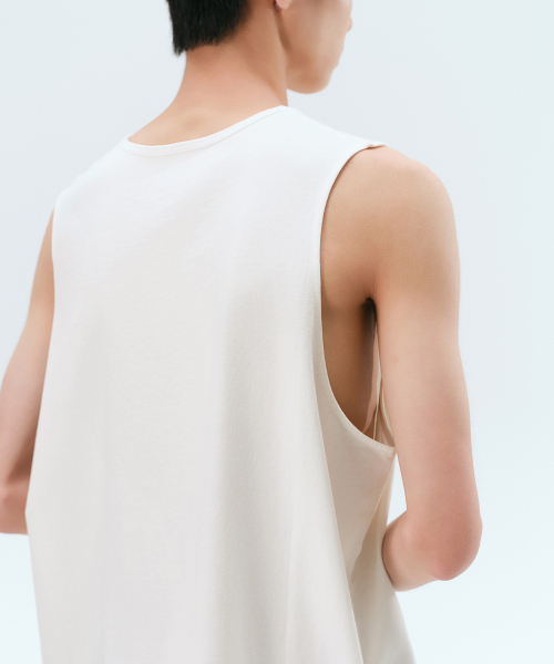 MUSINSA STANDARD（ムシンサスタンダード）の「レイヤードスcoopネックスリーブレストップ[クリーム]（Tシャツ/カットソー・メンズ・その他・SMALL/MEDIUM/LARGE/X-LARGE/XX-LARGE/XXX-LARGE）」の5枚目の写真