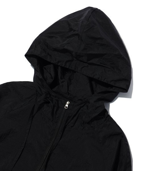 YOUHEE(ユヒ)の「SHEER WIND BREAKER BLACK(ナイロンジャケット・レディース・その他・FREE)」の4枚目の写真