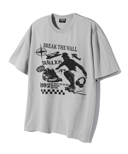 TRILLION(トリリオン)の「スケートボード ピグメントグラフィック 半袖Tシャツ(ライトグレー)(Tシャツ/カットソー・レディース・その他・MEDIUM/LARGE/X-LARGE)」の1枚目の写真