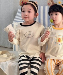 DAY CLOSET | 【セットアップ/男女兼用/伸縮性あり】長袖ラウンドネック プリント×ボーダー ストライプ ルームウェア 上下2点セット キッズ(ルームウェア/パジャマ)