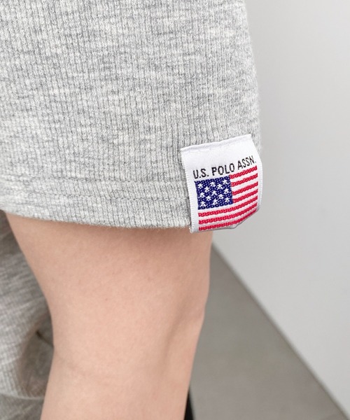 U.S. POLO ASSN.(ユーエスポロアッスン)の「moment+別注【U.S.POLO ASSN.】ワンポイント刺繍スキッパー衿半袖カットソー(Tシャツ/カットソー・レディース・杢グレー/アイボリー/ブラック/ネイビー・M/L)」の18枚目の写真