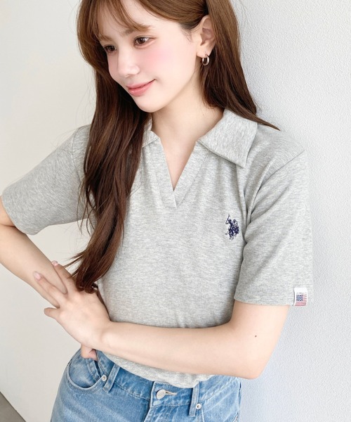 U.S. POLO ASSN.(ユーエスポロアッスン)の「moment+別注【U.S.POLO ASSN.】ワンポイント刺繍スキッパー衿半袖カットソー(Tシャツ/カットソー・レディース・杢グレー/アイボリー/ブラック/ネイビー・M/L)」の10枚目の写真