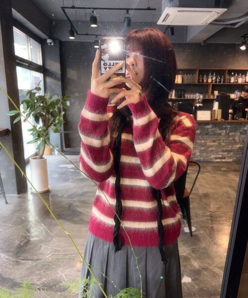 VANONE ATELIER(バノンアトリエ)の「KN4255 ヘアリーストライプニット_ワイン(ニット/セーター・レディース・バーガンディー・FREE)」の3枚目の写真