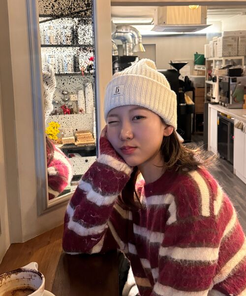 VANONE ATELIER(バノンアトリエ)の「KN4255 ヘアリーストライプニット_ワイン(ニット/セーター・レディース・バーガンディー・FREE)」の7枚目の写真